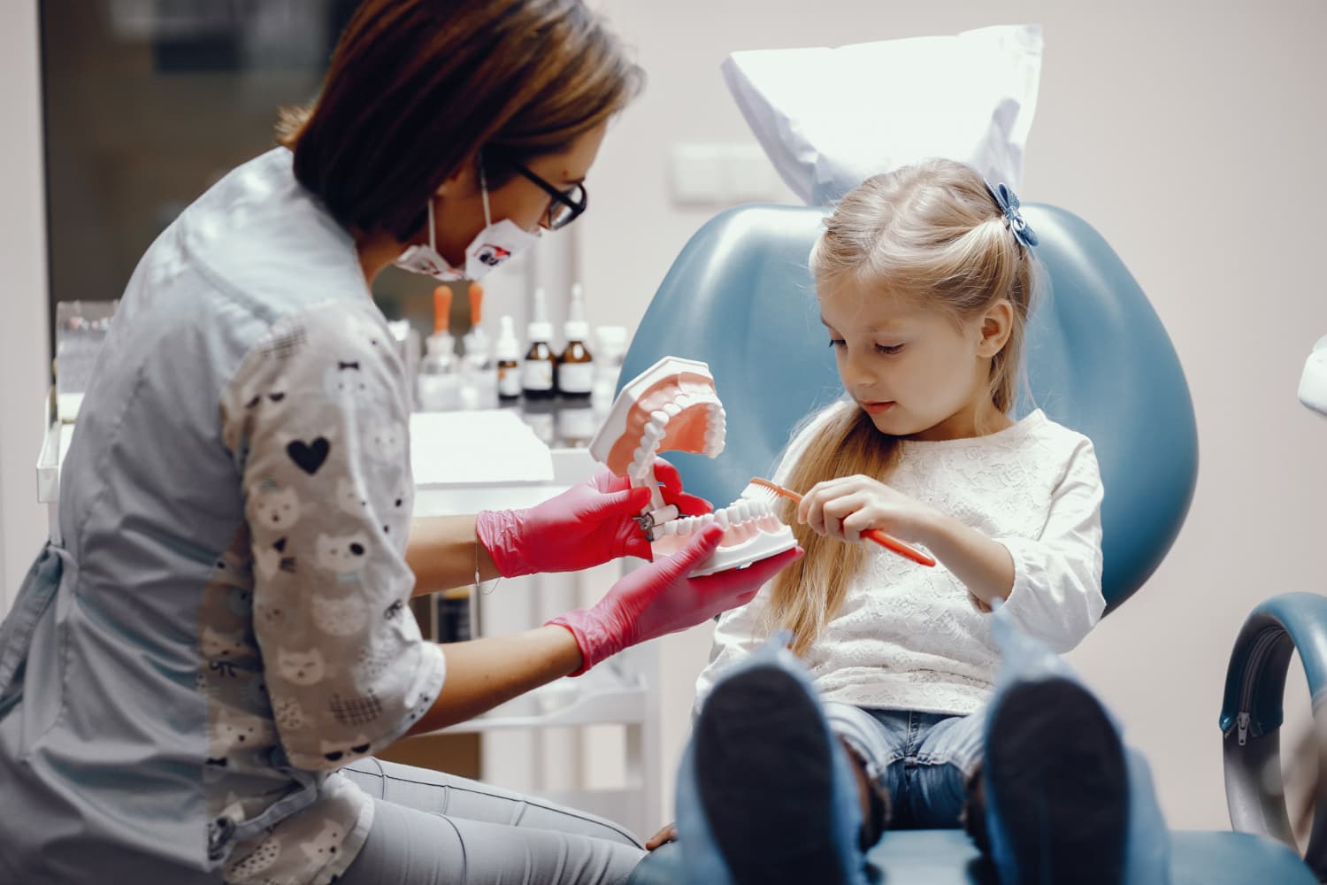 How to Choose the Right Children’s Dental Care in London, Mayfair & Guildford: What Parents Should Know